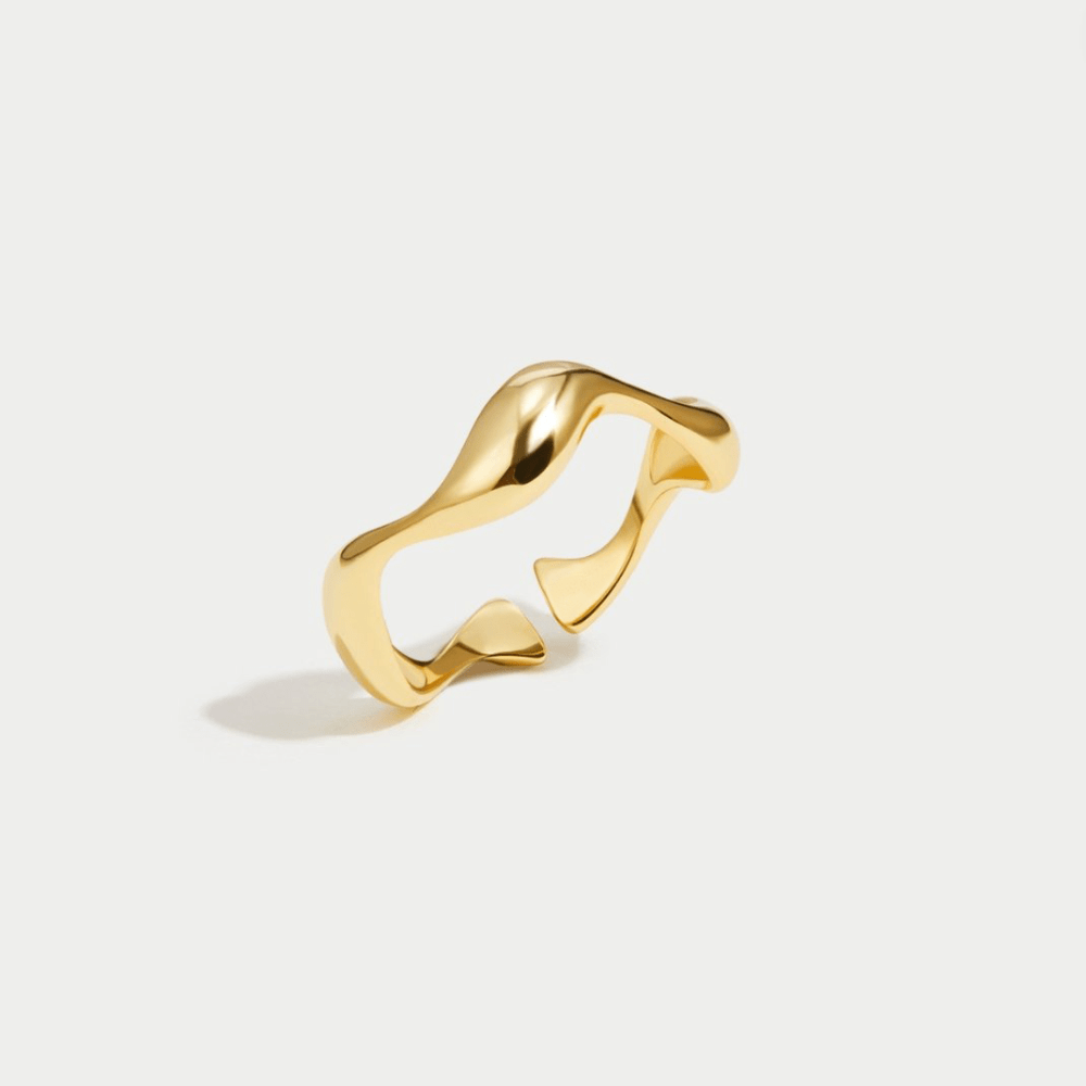 Luxe Wave Ring