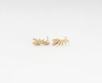Vera Gorgeous Leaves Stud Earrings