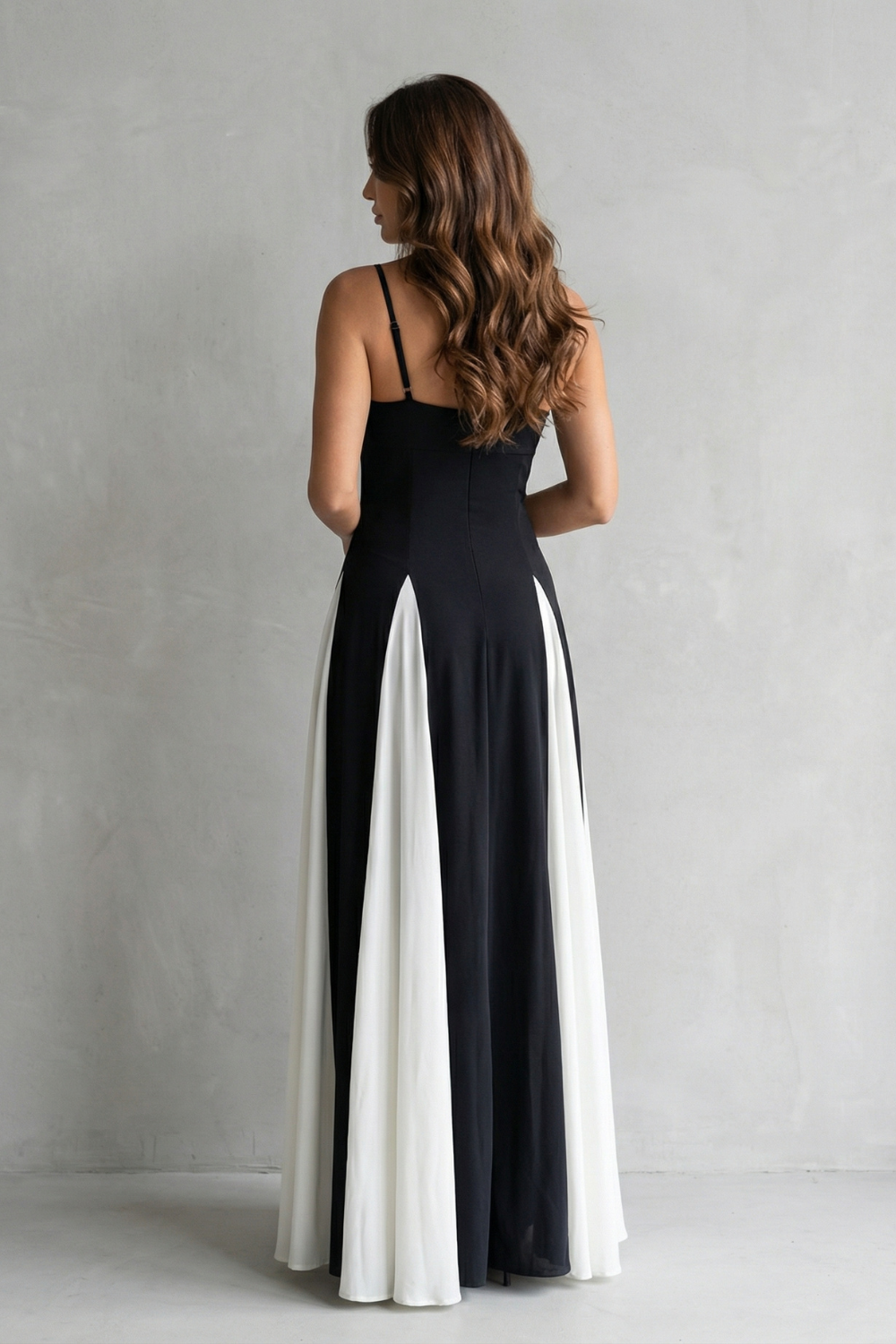 Modern Contrast Women’s Elegant Maxi Dress