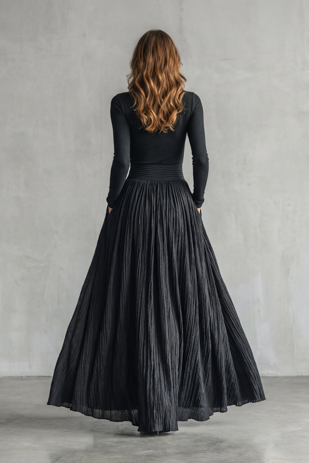 Pleated Flow Silhouette Two-piece Turtleneck Set