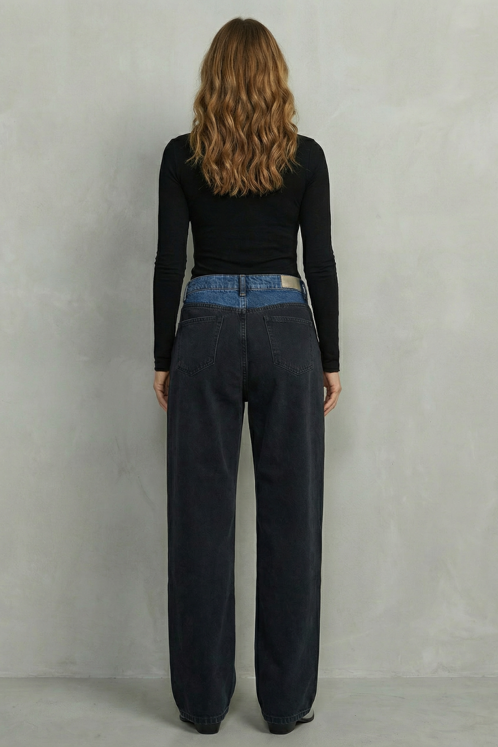 Tri-fold Waistband Detail Straight Leg Jeans