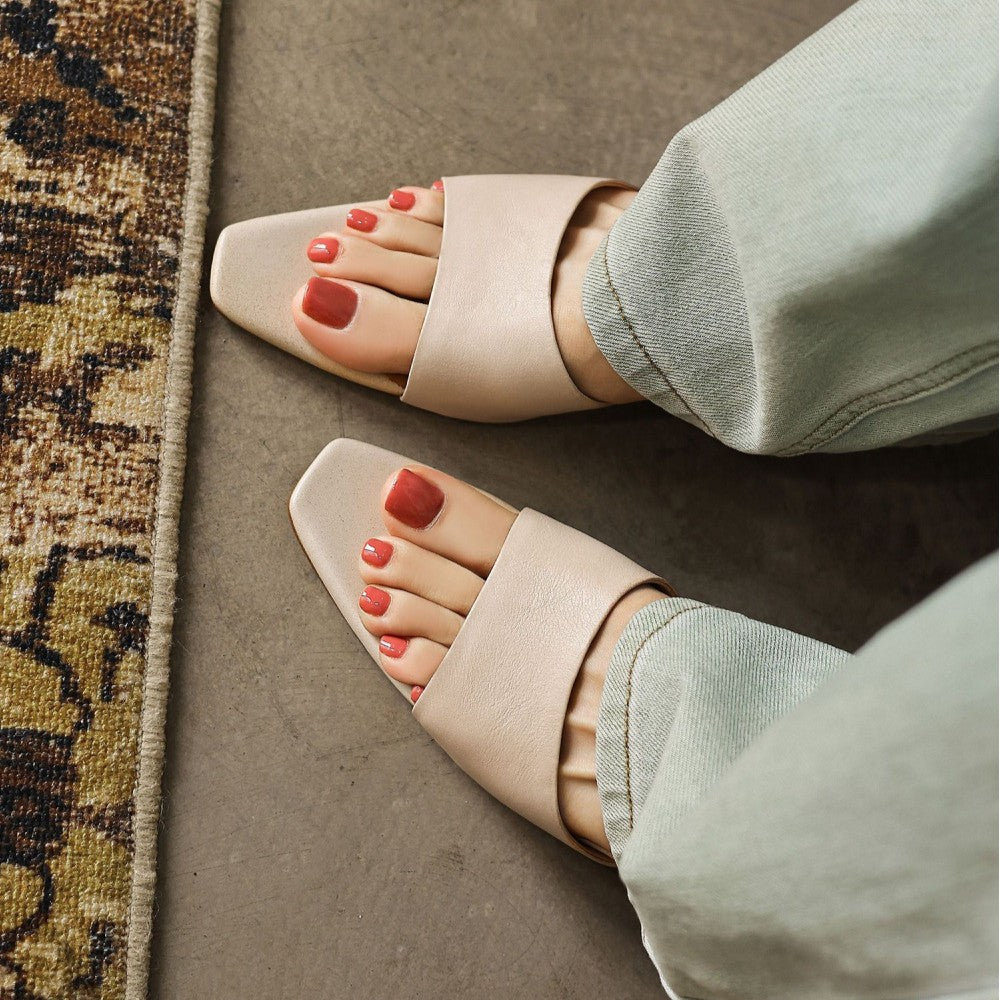 Noa Square-Toe Leather Mules