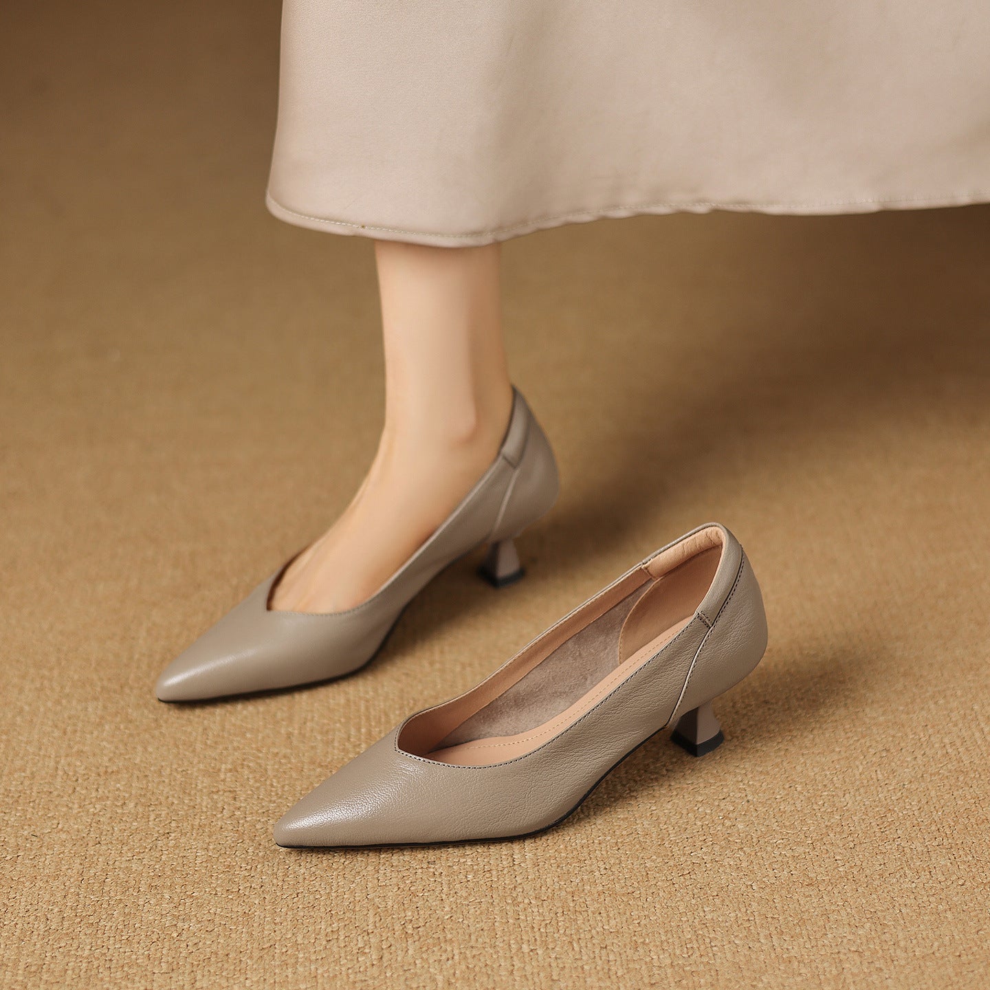 Lunare Sculpt Leather Pumps