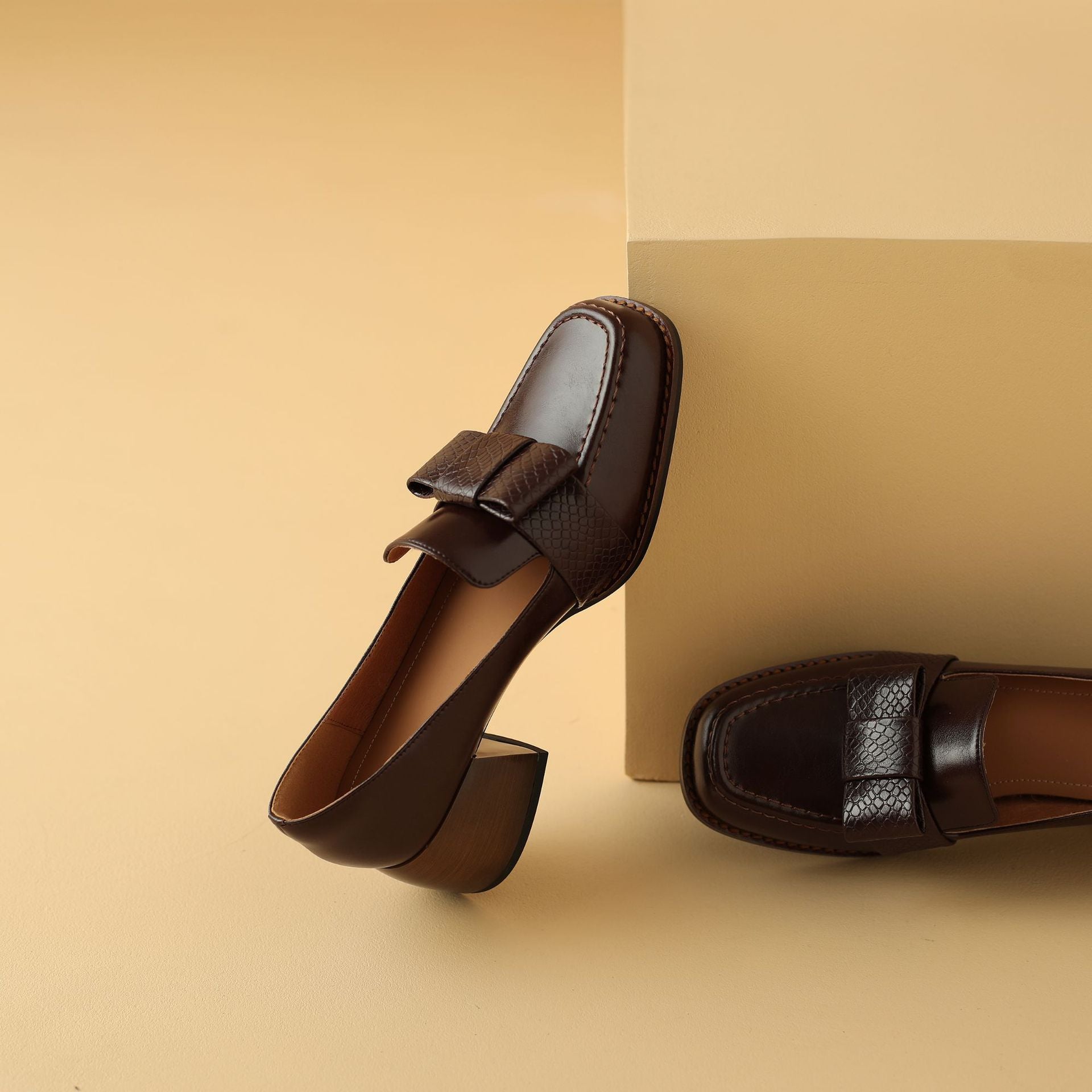 Velmora Bow Leather Loafer Pumps