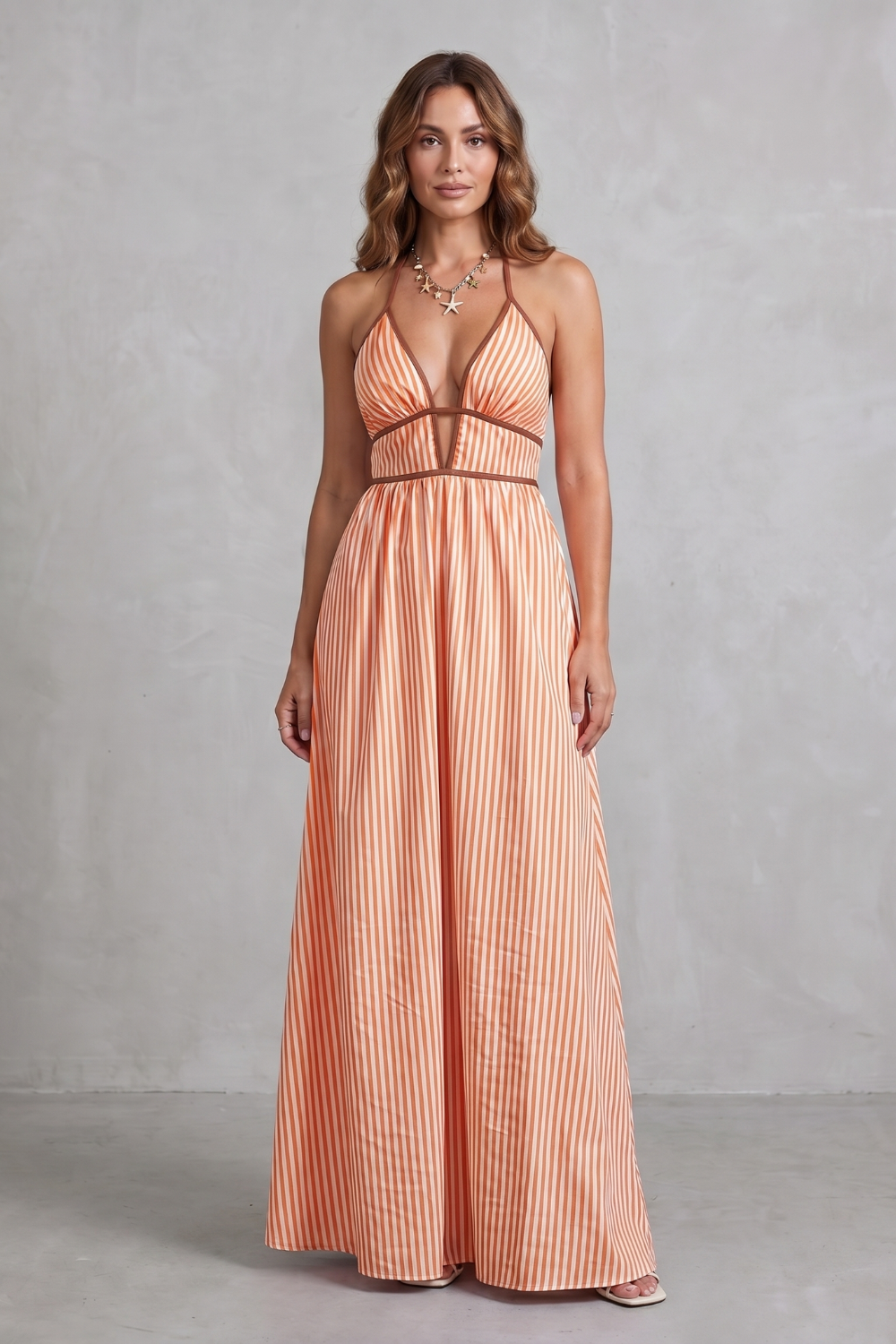 Striped Backless Silhouette Maxi Dress