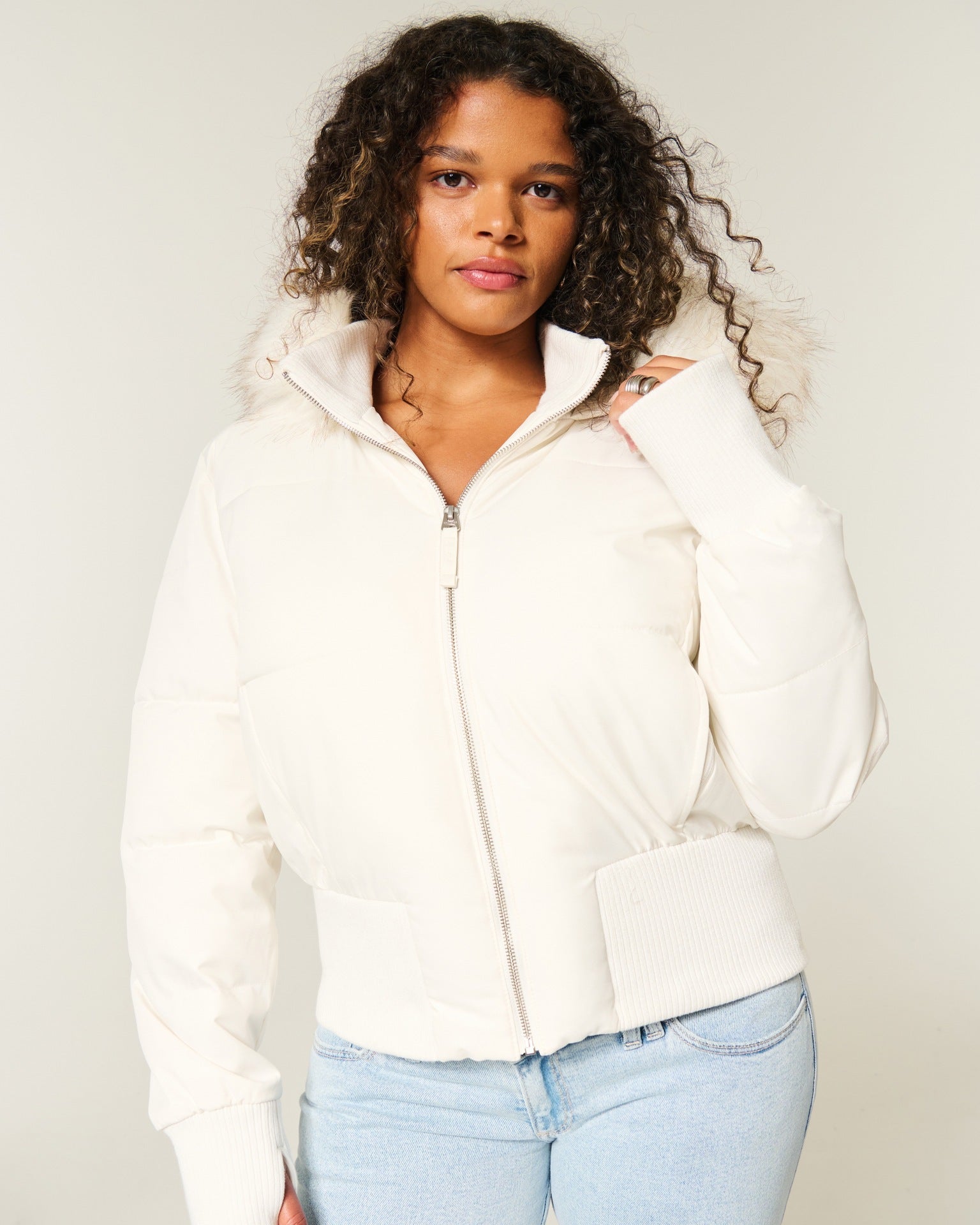 Women's Cropped Hooded Puffer Jacket - White