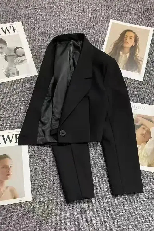Women's Cropped Blazer with Notched Lapel