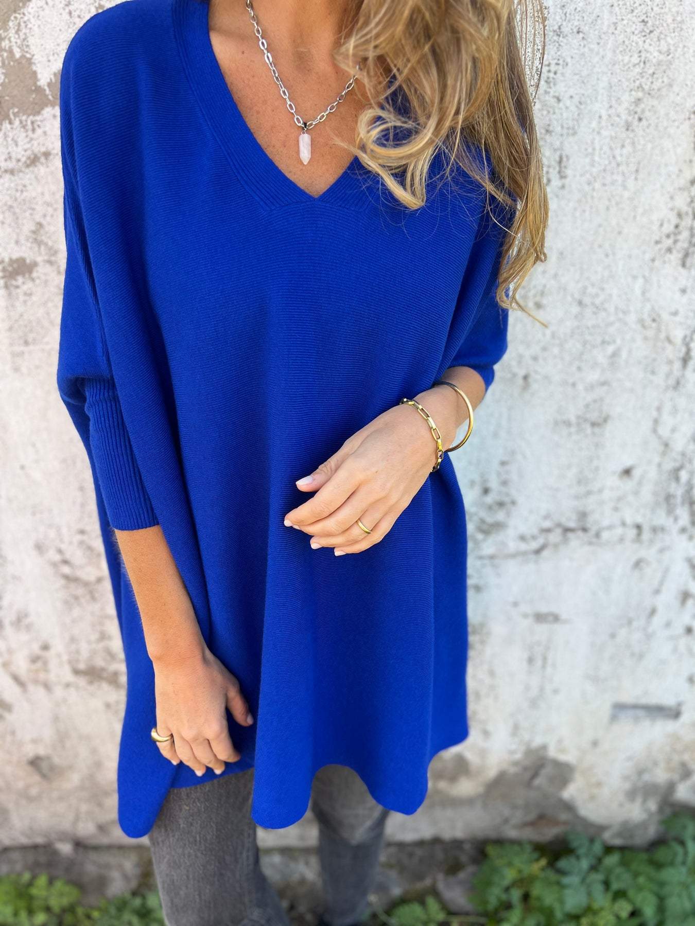 Women's Oversized V-Neck Long Sleeve Top