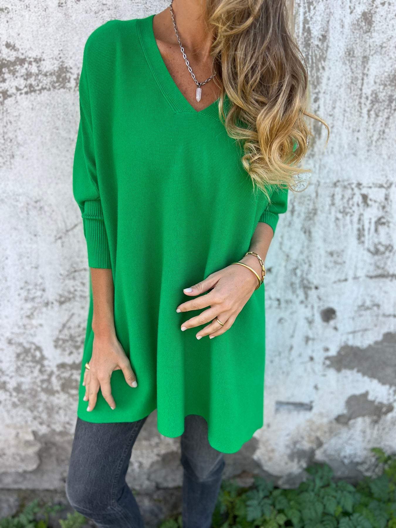 Women's Oversized V-Neck Long Sleeve Top